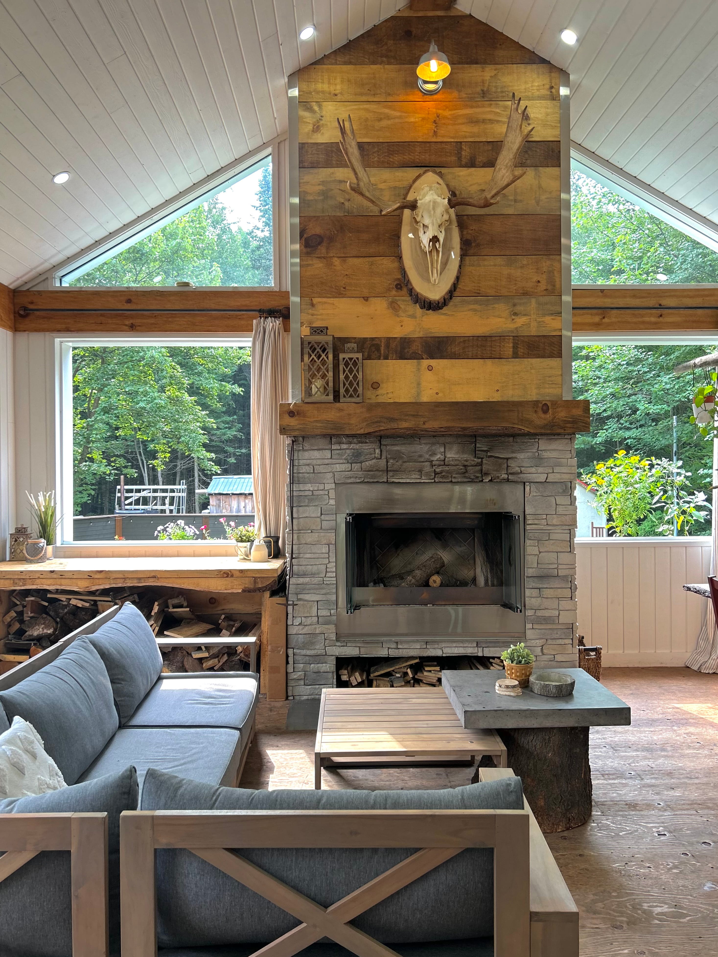 Vente de foyer et poêle à bois en salle de montre par RA-MO-NET à Saint-Lambert-de-Lauzon